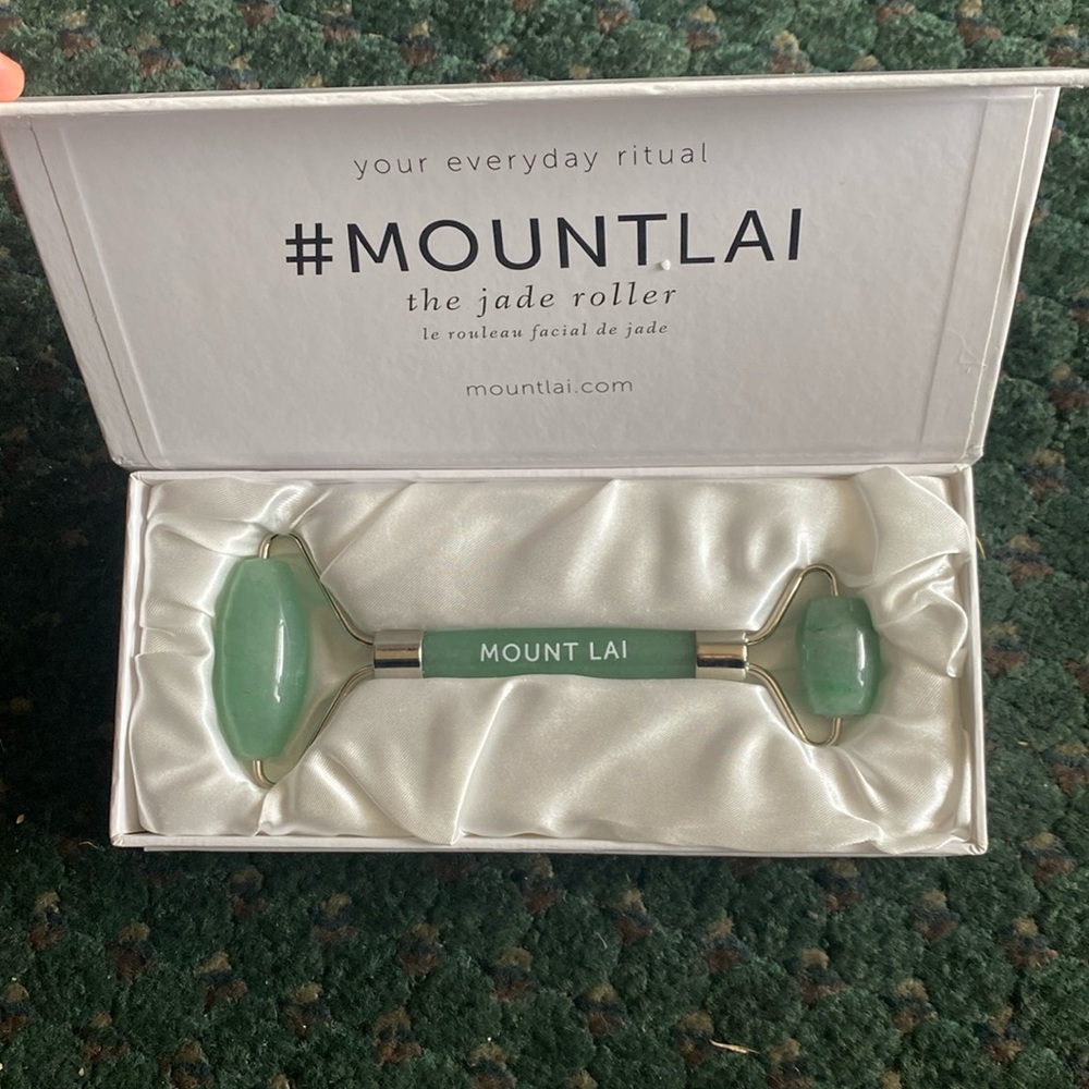 Mount Lai jade face roller